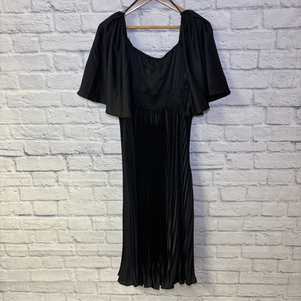 Baltic Born Aubree Accordion Pleated V-Neck A-Line Midi Dress Black Large NWT - Picture 7 of 16